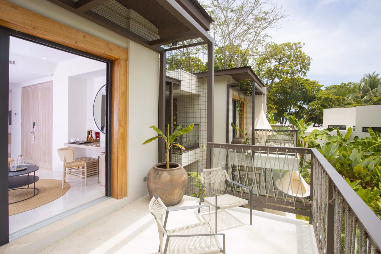 Nanku Suite entrance with tropical garden pathway, Nantipa Costa Rica